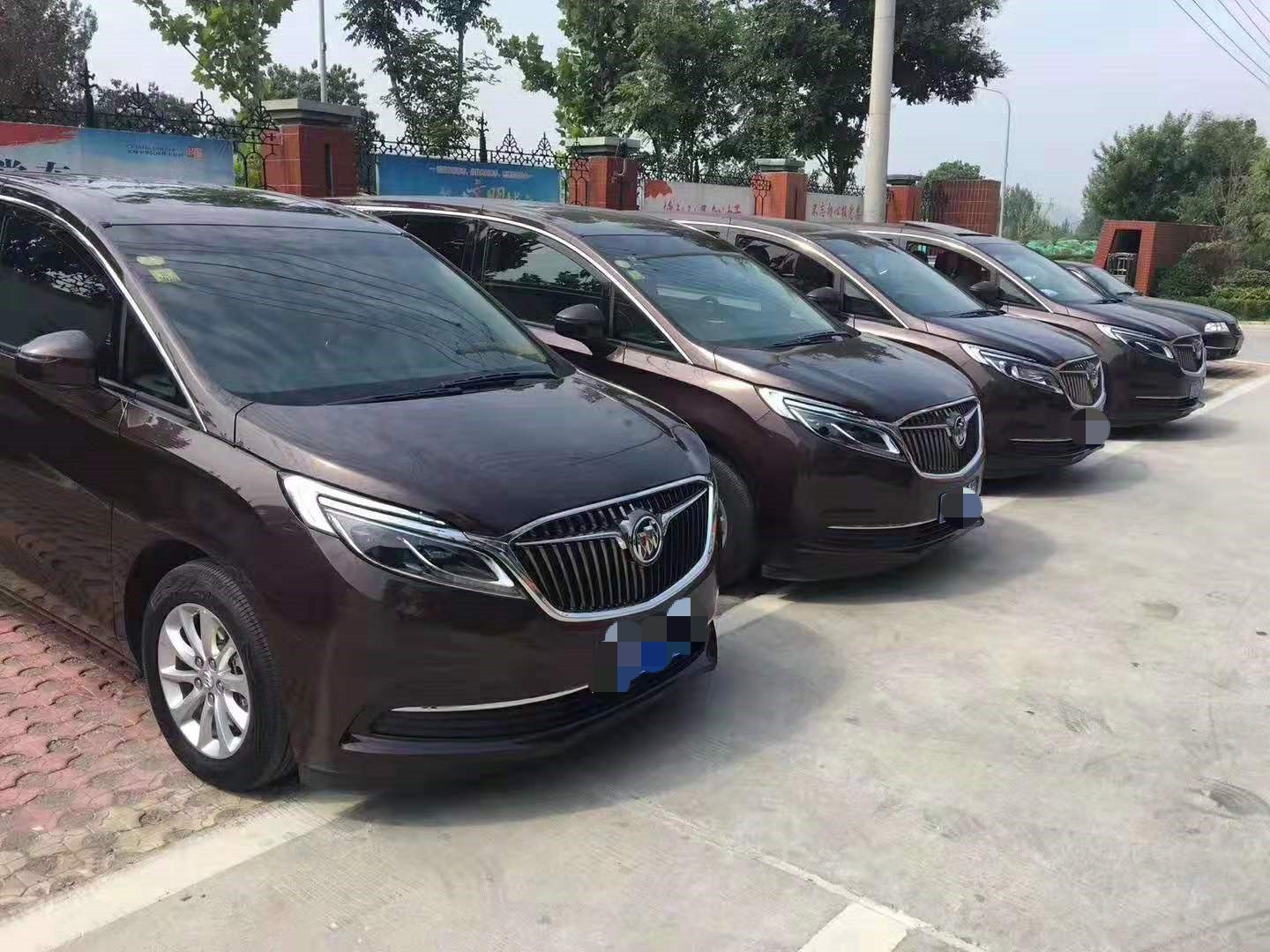 别克轿车